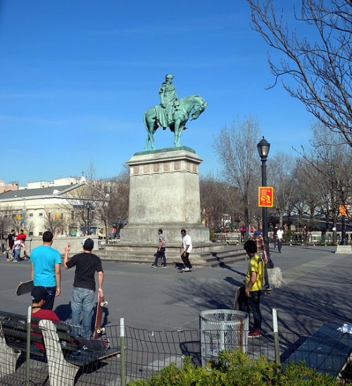 Continental Army Plaza with the statue of George Washington
