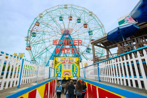 Deno's Wonder Wheel Park