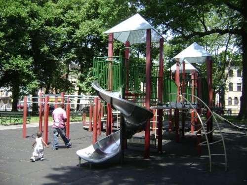 Saratoga-Square-Park.jpg