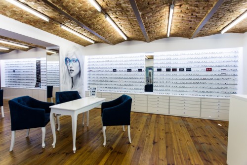 Island-Eye-Surgery-Specialists-salon-optyczny.jpg